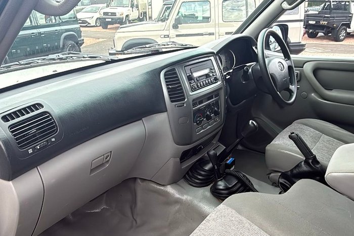 2005 Toyota Landcruiser Standard