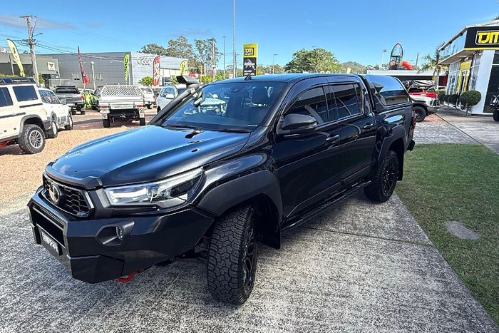 2020 Toyota Hilux Rugged X