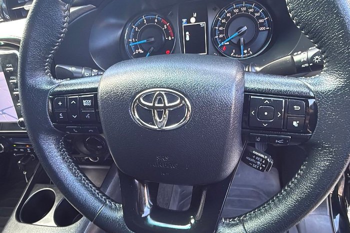 2020 Toyota Hilux Rugged X