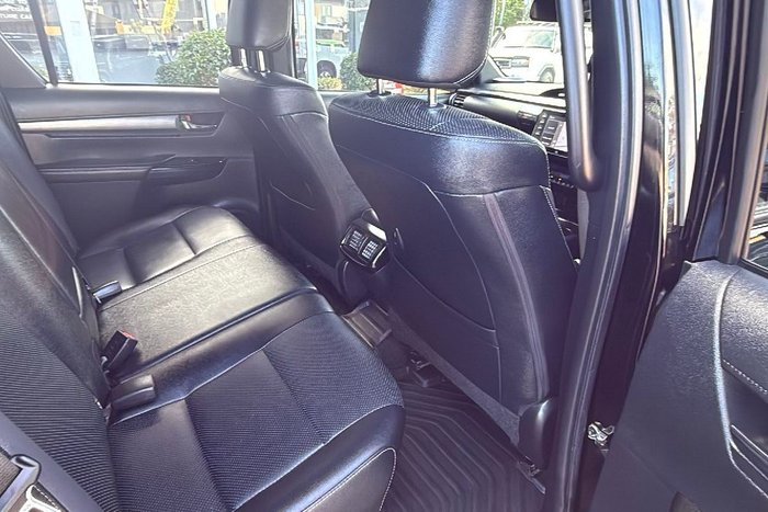 2020 Toyota Hilux Rugged X