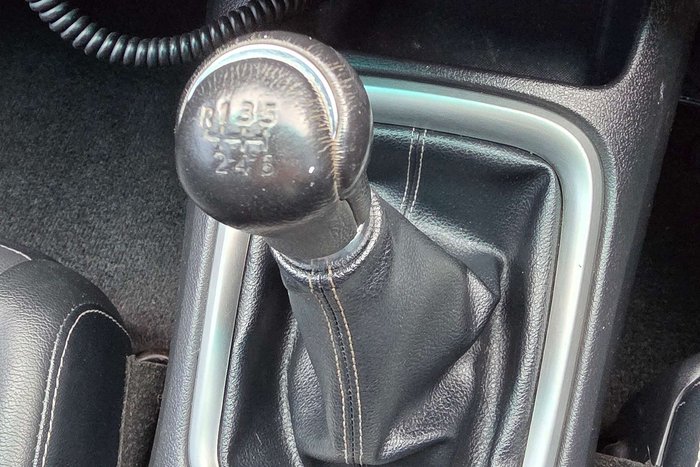 2021 Toyota Hilux SR5