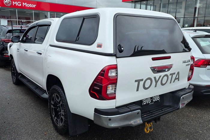 2021 Toyota Hilux SR5
