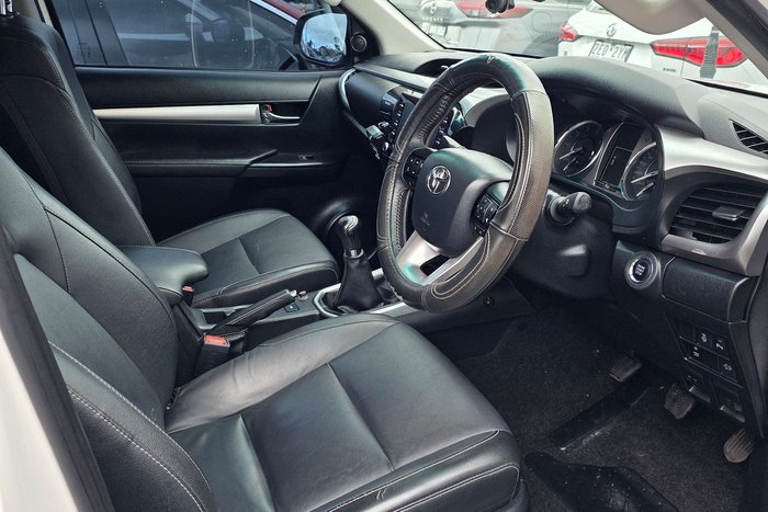 2021 Toyota Hilux SR5