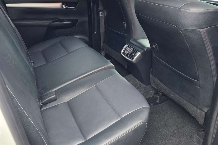 2021 Toyota Hilux SR5