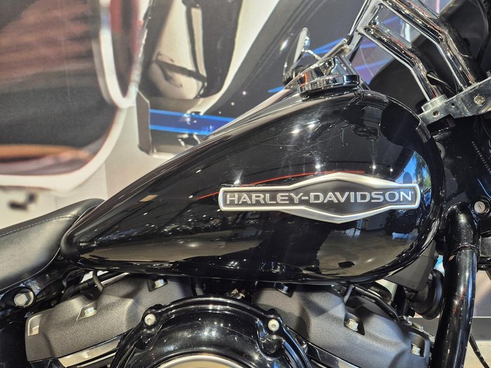 2018 Harley-Davidson Sport Glide 107 (FLSB) Softail Black