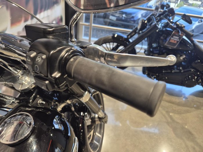 2018 Harley-Davidson Sport Glide 107 (FLSB) Softail Black
