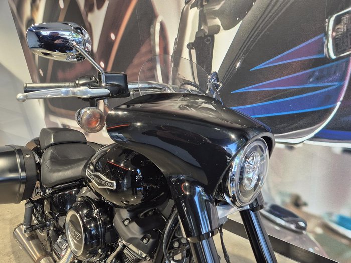 2018 Harley-Davidson Sport Glide 107 (FLSB) Softail Black