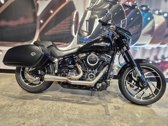 2018 Harley-Davidson Sport Glide 107 (FLSB) Softail Black