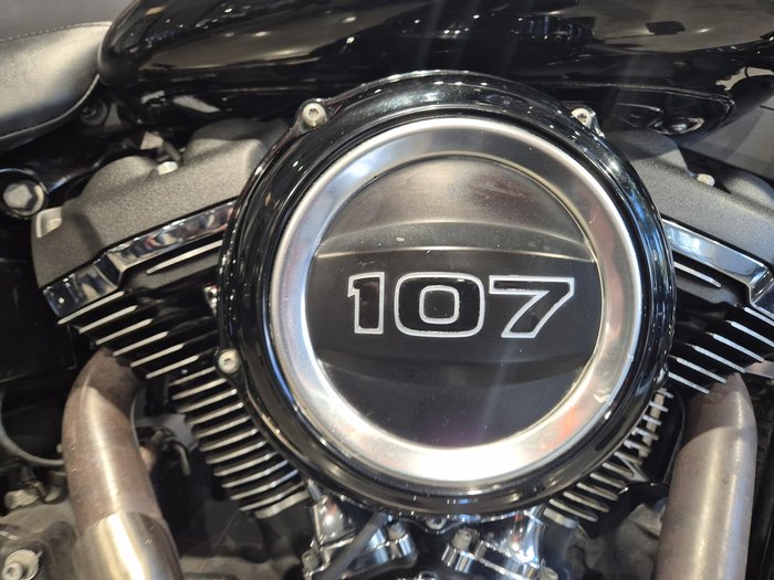 2018 Harley-Davidson Sport Glide 107 (FLSB) Softail Black
