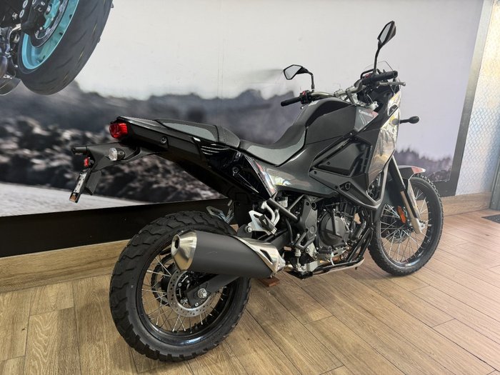 2026 Kawasaki KLE 500 KLE500CTFNW Black