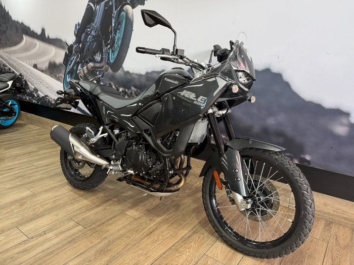2026 Kawasaki KLE 500 KLE500CTFNW Black