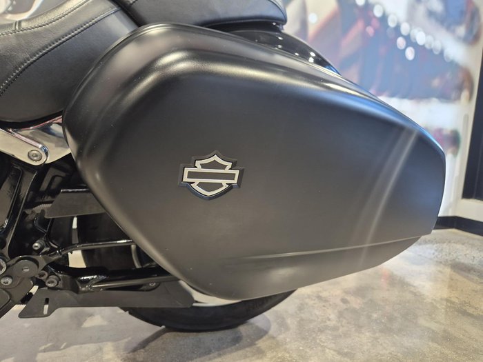 2018 Harley-Davidson Sport Glide 107 (FLSB) Softail Black