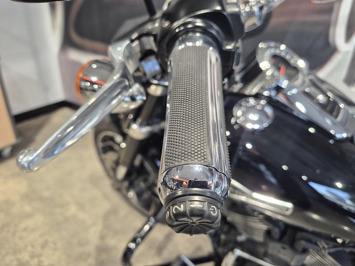 2018 Harley-Davidson Sport Glide 107 (FLSB) Softail Black