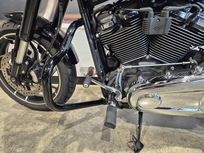 2018 Harley-Davidson Sport Glide 107 (FLSB) Softail Black
