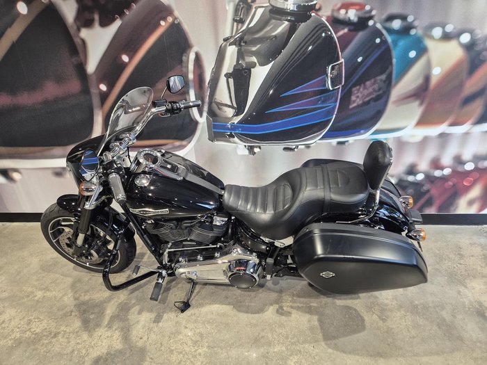 2018 Harley-Davidson Sport Glide 107 (FLSB) Softail Black