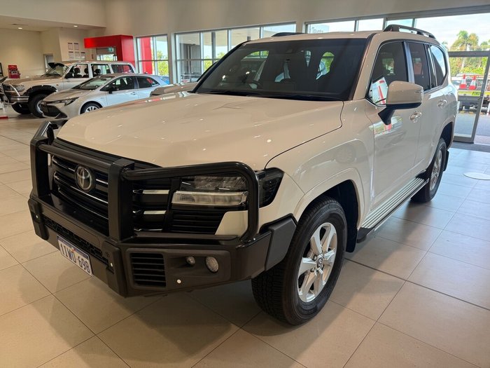 2024 Toyota LANDCRUISER LC300 3.3L V6 DSL GXL 7 Seats