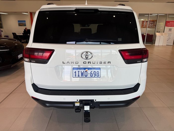 2024 Toyota LANDCRUISER LC300 3.3L V6 DSL GXL 7 Seats