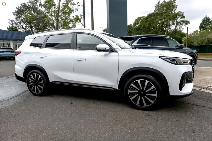 2025 Chery Tiggo 8 Super Hybrid Ultimate T31 MY26 Lunar White