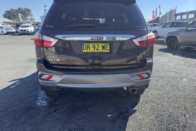 2018 ISUZU MU-X