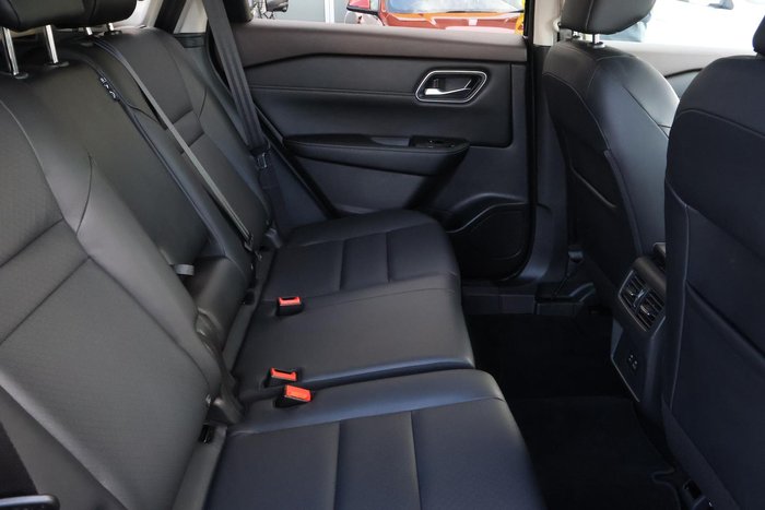 2025 Nissan X-TRAIL ST-L