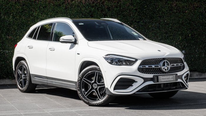 2025 Mercedes-Benz GLA-Class GLA250 e with EQ hybrid technology