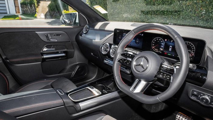 2025 Mercedes-Benz GLA-Class GLA250 e with EQ hybrid technology