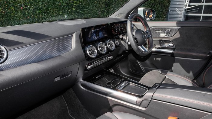 2025 Mercedes-Benz GLA-Class GLA250 e with EQ hybrid technology