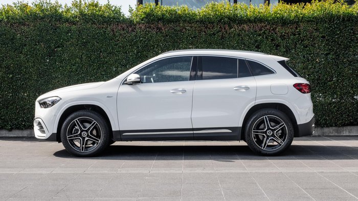 2025 Mercedes-Benz GLA-Class GLA250 e with EQ hybrid technology