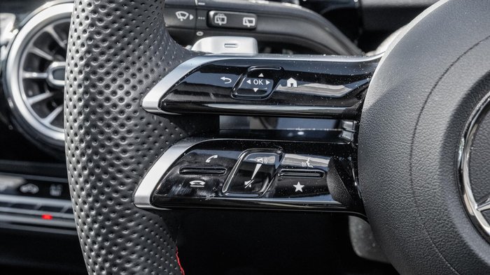 2025 Mercedes-Benz GLA-Class GLA250 e with EQ hybrid technology