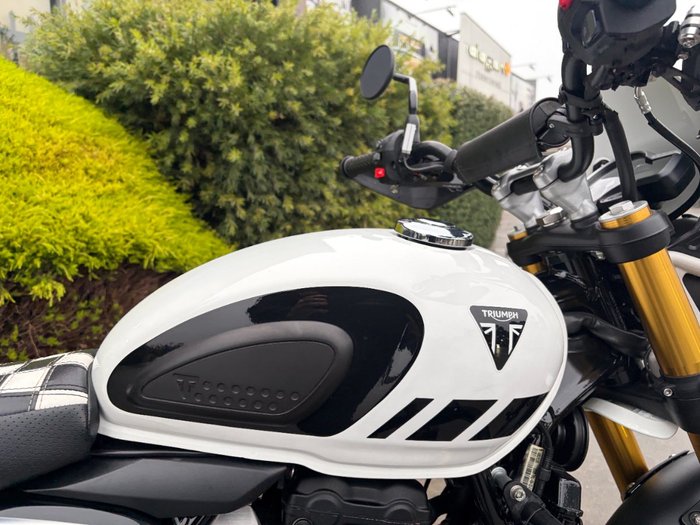 2025 Triumph SCRAMBLER 400 X