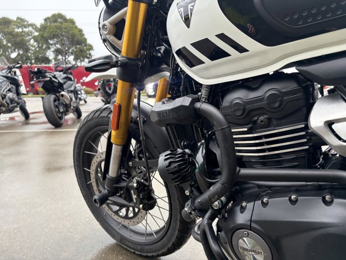 2025 Triumph SCRAMBLER 400 X