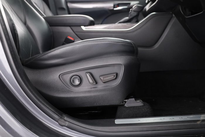 2022 Toyota Kluger Grande