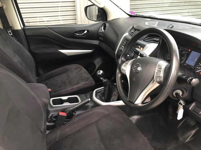 2019 Nissan Navara RX