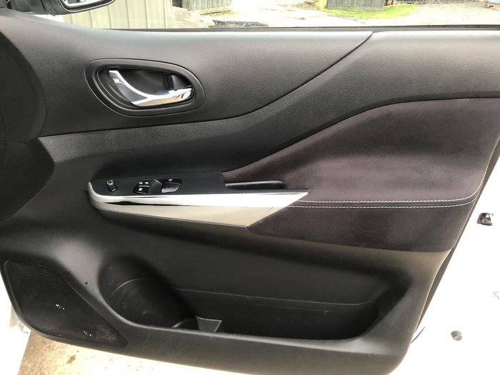 2019 Nissan Navara RX