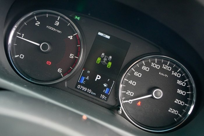 2021 Mitsubishi Pajero Sport GLX