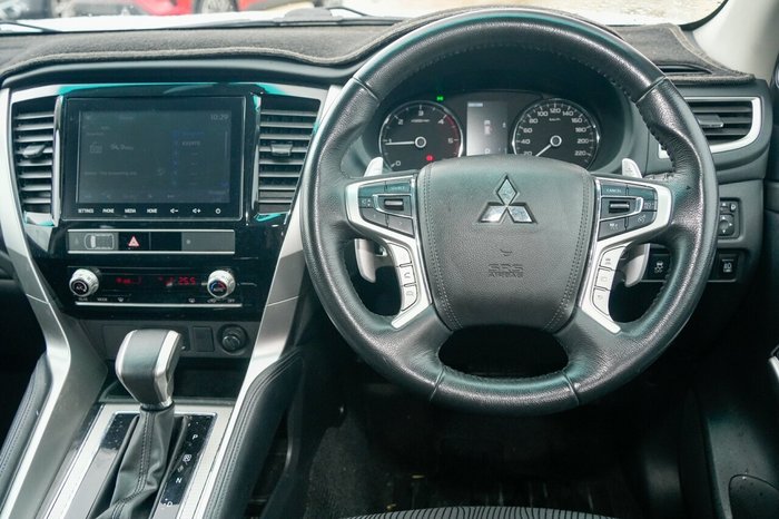 2021 Mitsubishi Pajero Sport GLX