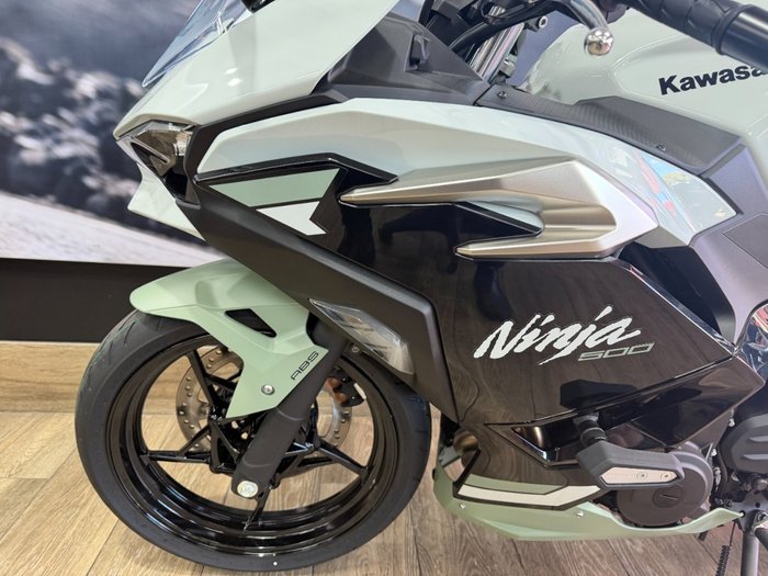2026 Kawasaki NINJA 500 SE (LAMS) WHITE