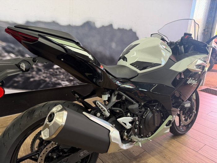 2026 Kawasaki NINJA 500 SE (LAMS) WHITE