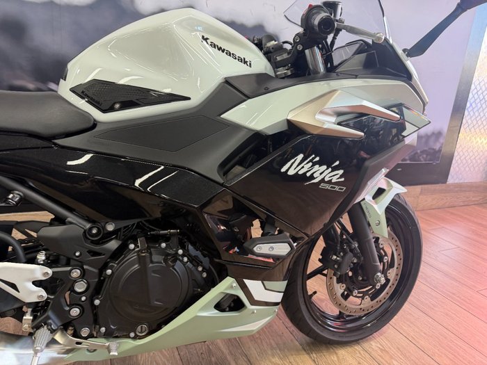 2026 Kawasaki NINJA 500 SE (LAMS) WHITE