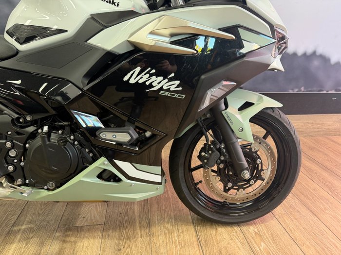 2026 Kawasaki NINJA 500 SE (LAMS) WHITE