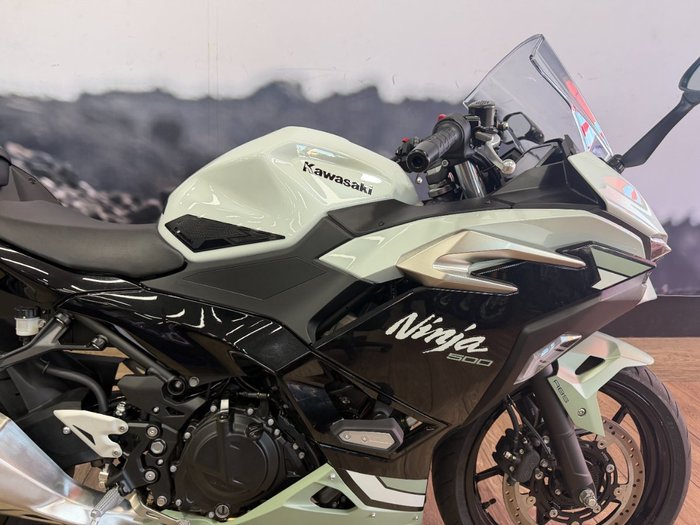 2026 Kawasaki NINJA 500 SE (LAMS) WHITE