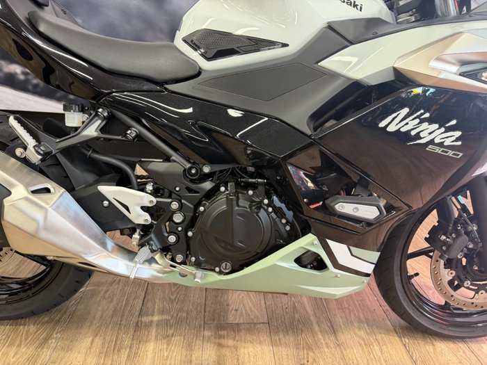 2026 Kawasaki NINJA 500 SE (LAMS) WHITE