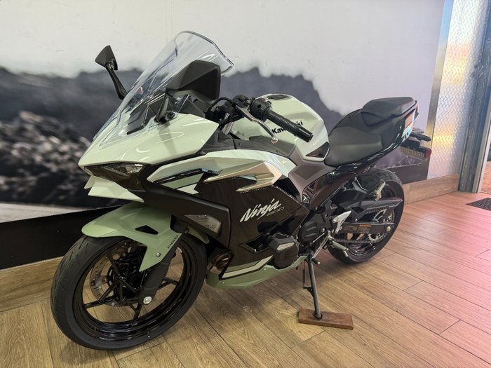 2026 Kawasaki NINJA 500 SE (LAMS) WHITE