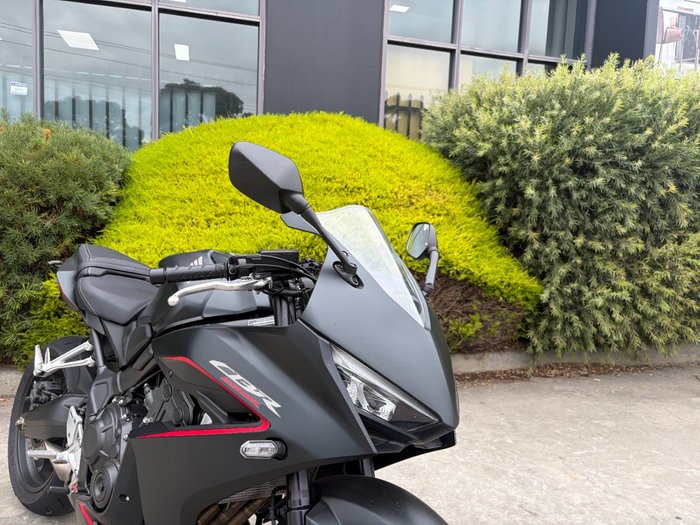 2025 Honda CBR650R Black