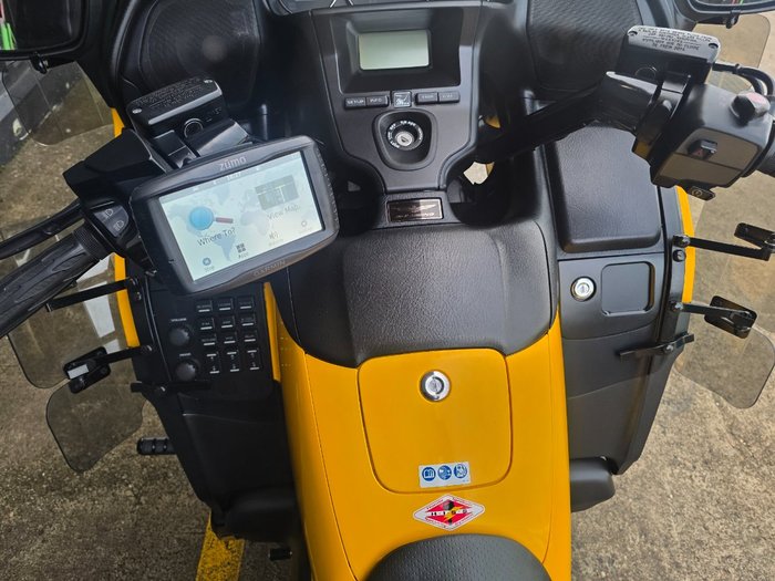 2014 Honda GOLDWING F6B YELLOW