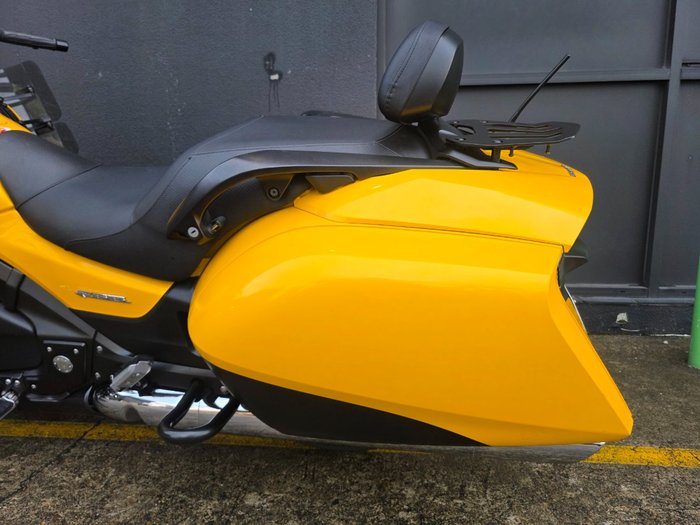 2014 Honda GOLDWING F6B YELLOW