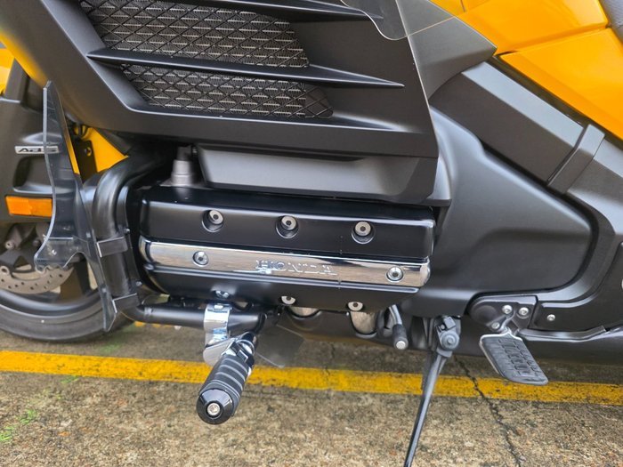 2014 Honda GOLDWING F6B YELLOW