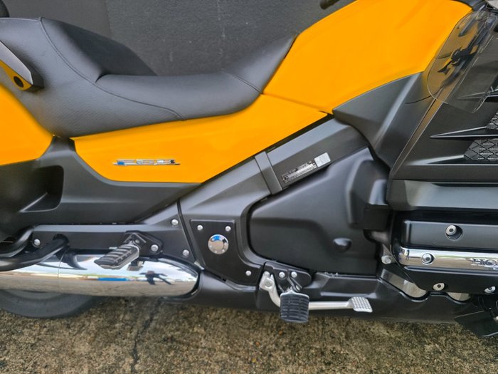 2014 Honda GOLDWING F6B YELLOW