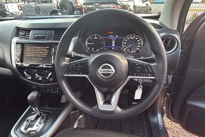 2021 Nissan Navara SL