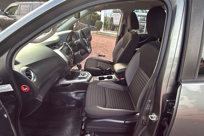 2021 Nissan Navara SL